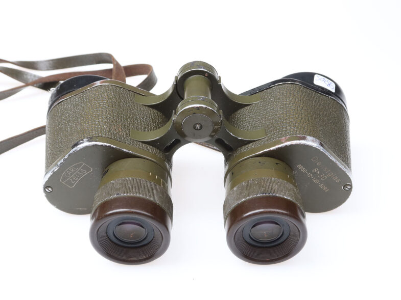 Zeiss 8x30 Dienstglas Bundeswehreigentum Strichplatte Fernglas binoculars  98305 – Bild 7