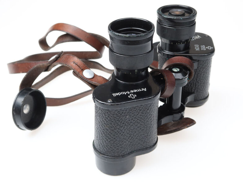 Kern AR 6x24 1952 Armee Modell Fernglas Strichplatte binoculars  98281 – Bild 3