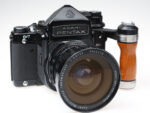 Pentax 6x7 Holzgriff Kamera