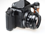 Pentax 6x7 Holzgriff Kamera camera Takumar 105mm f2.4 Objektiv lens 98166/98167 – Bild 5