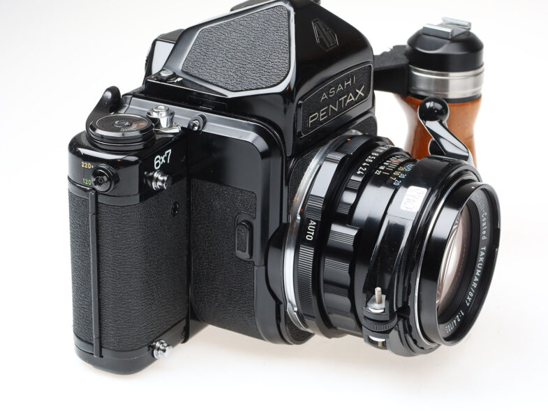 Pentax 6x7 Holzgriff Kamera camera Takumar 105mm f2.4 Objektiv lens 98166/98167 – Bild 5