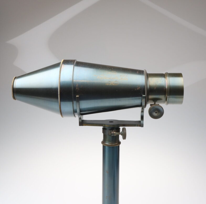 Voigtländer daguerreotype metal camera Petz val lens Replica 98303 - Image 4