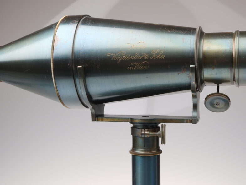 Voigtländer daguerreotype metal camera Petz val lens Replica 98303 - Image 3