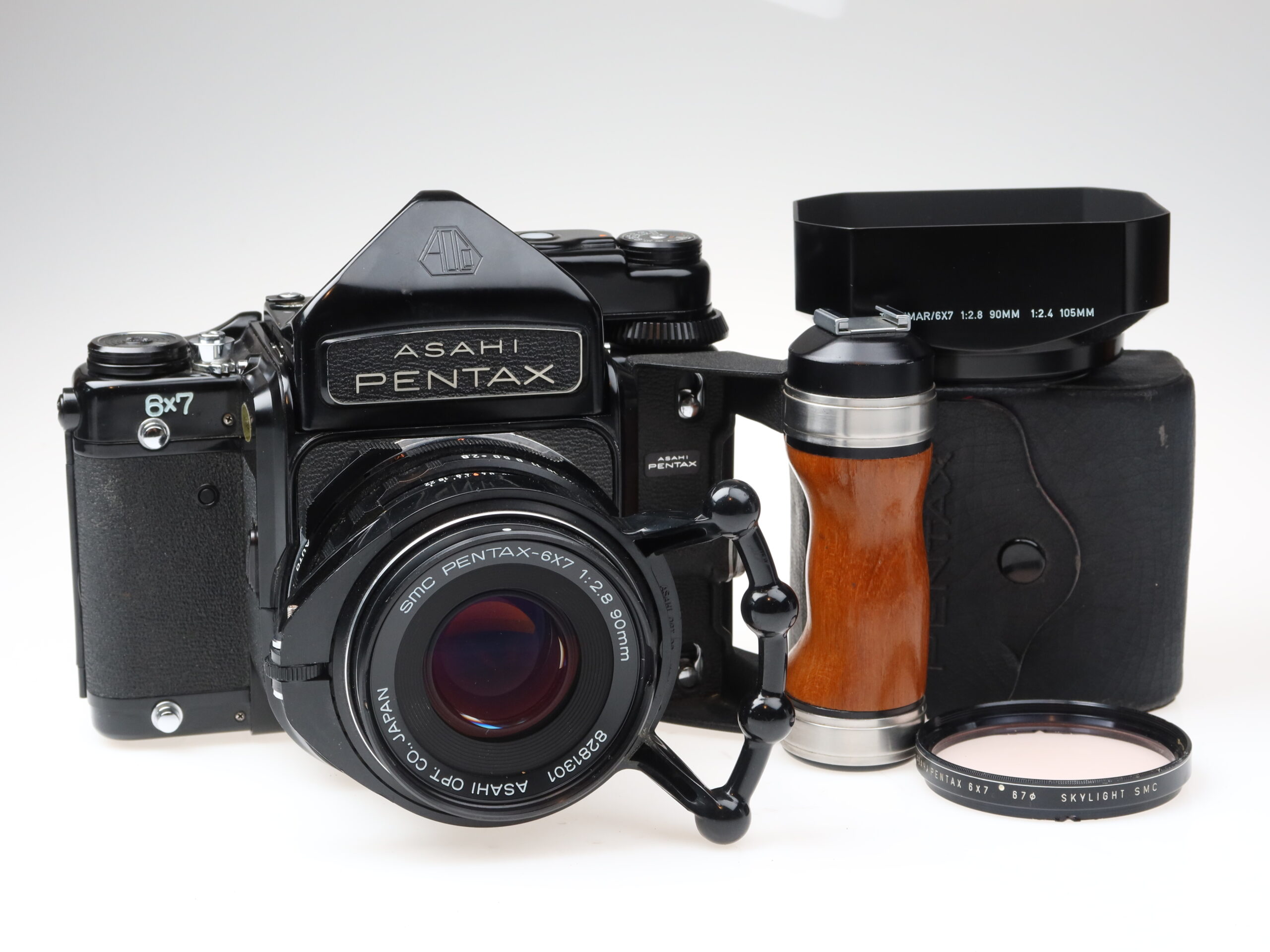IMG_1946 Pentax 6x7 Holzgriff Kamera