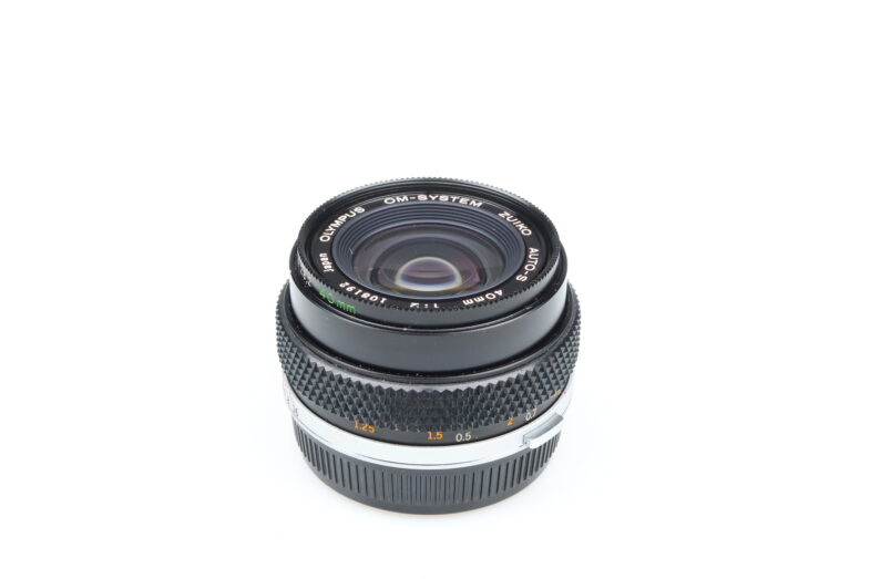 Olympus Pen OM System 40mm f2 Auto-S Zuiko Objektiv lens 98654 near mint - Image 2