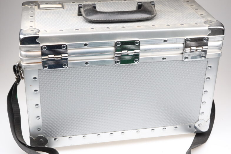 Rimowa Tropicana Fotokoffer Koffer Metall silber chrome  21x26x40cm – Bild 3