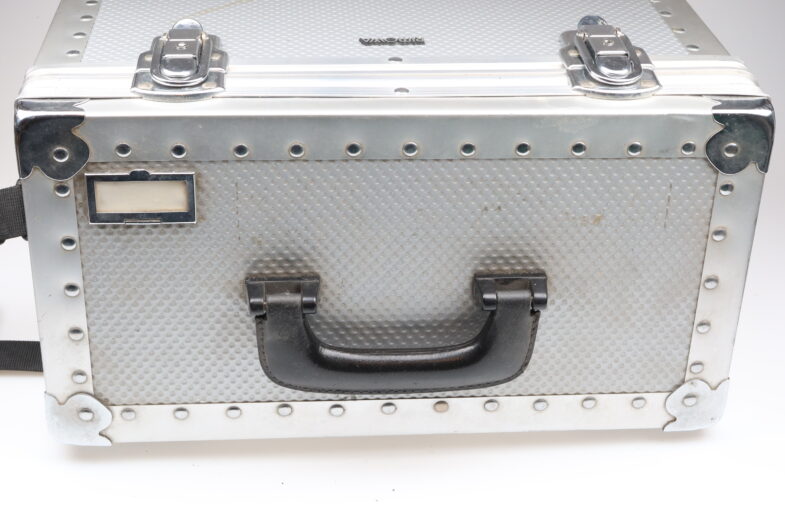 Rimowa Tropicana Fotokoffer Koffer Metall silber chrome  21x26x40cm – Bild 5