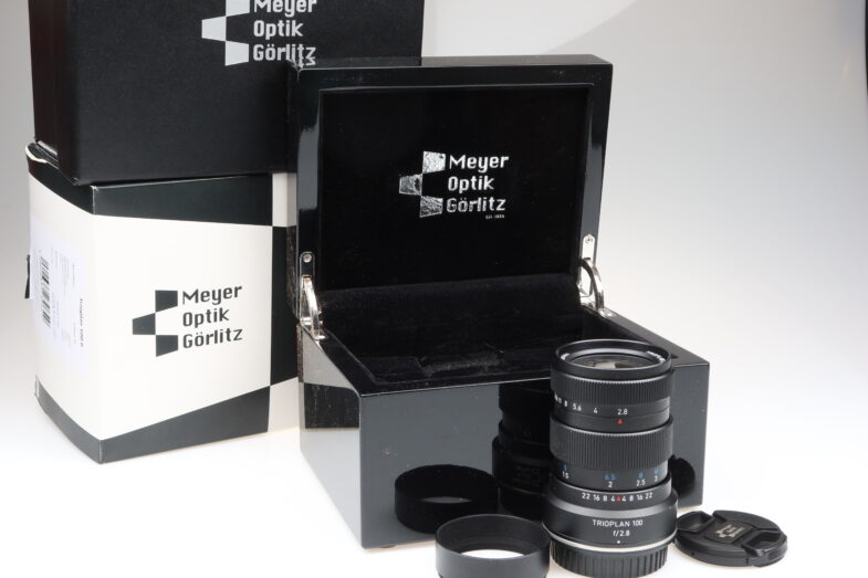 Meyer Görlitz Trioplan 100mm f2.8 lens