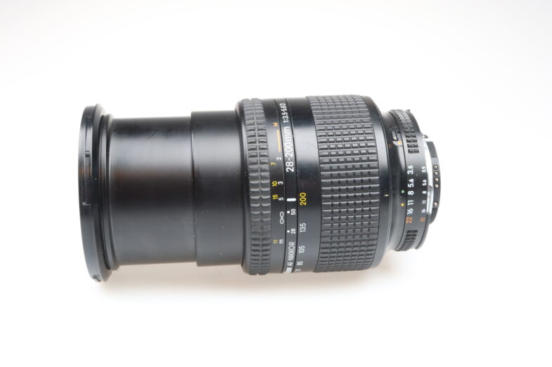 Nikon AF Nikkor 28-200mm f3.5-5.6 D Objektiv Lens 99009 – Bild 2