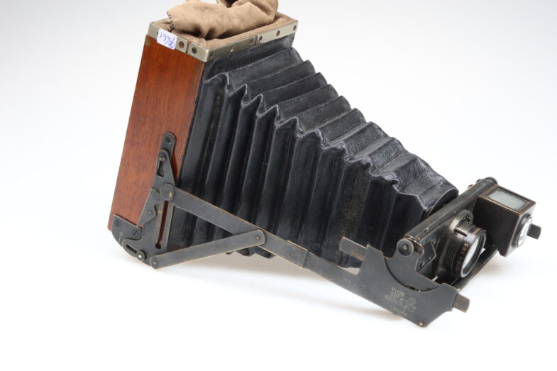 Nydia Newman&Guardia London Holzkamera Ross London f6.3 lens 99061 - Image 4