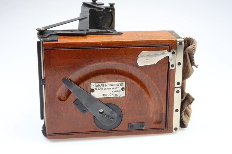 Nydia Newman&Guardia London Holzkamera Ross London f6.3 lens 99061 - Image 6