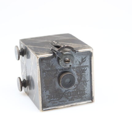Kemper Chicago "The Kombi Box" Kamera Miniaturkamera miniature 27x27mm