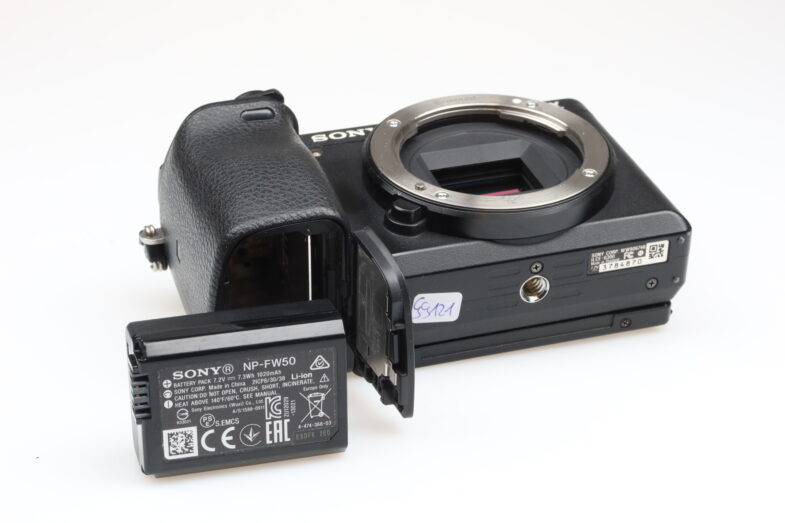 SONY alpha 6300 4K Kamera camera 17800 Auslösungen 99121 - Image 9