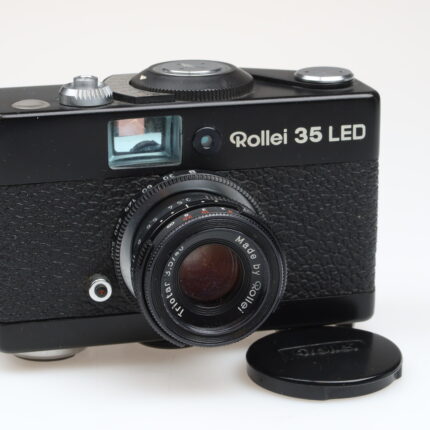 Rollei 35 LED Kamera camera Triotar 40mm f3.5 Objektiv lens