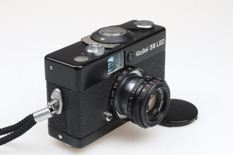 Rollei 35 LED Kamera camera Triotar 40mm f3.5 Objektiv lens 98786 – Bild 2