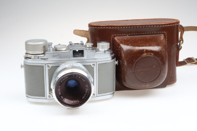 Finetta 99 Kamera Camera Saraber Finon 45mm f2.8 Objektiv