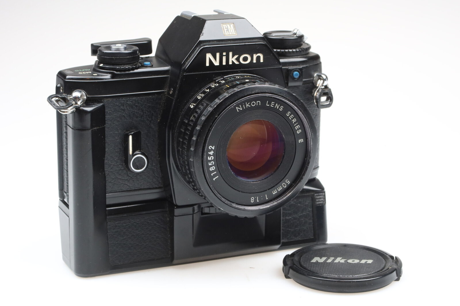 IMG_0656 Nikon EM Kamera 50mm f1.8 Objektiv Motor Drive MD-E