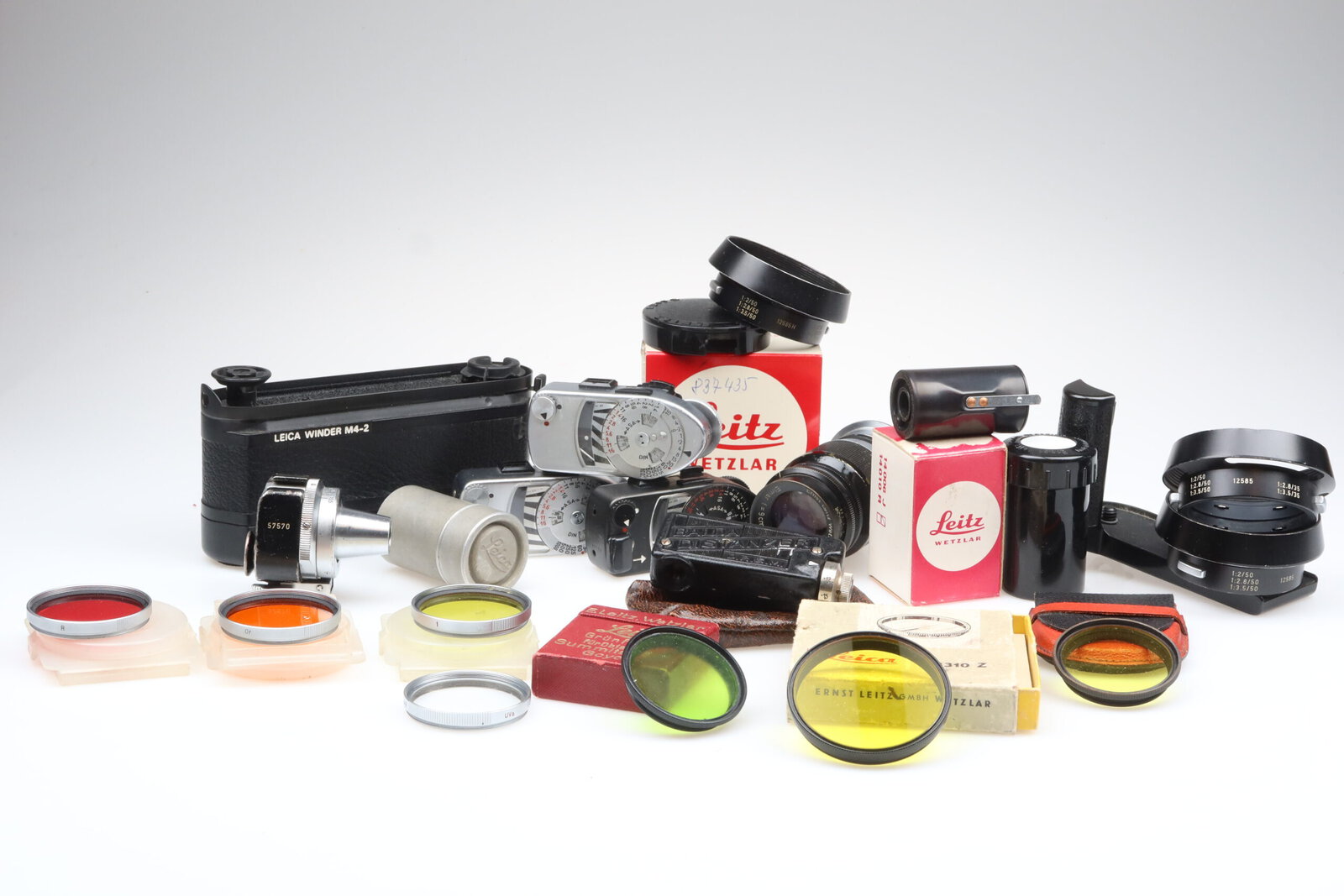 IMG_0856 Leica LOT Filter Sonnenblende Winder Sucher Leica Meter SET