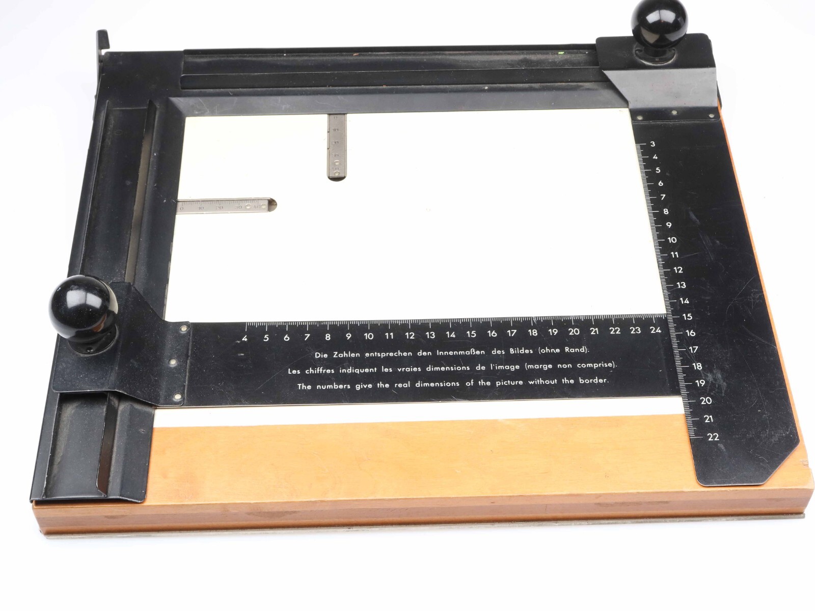 Leica-Vergroesserungsrahmen-Magnifying-frame-27x22cm-Leitz-96147-156986342321 Leica Vergrößerungsrahmen Magnifying frame 27x22cm Leitz 96147 – Bild 1