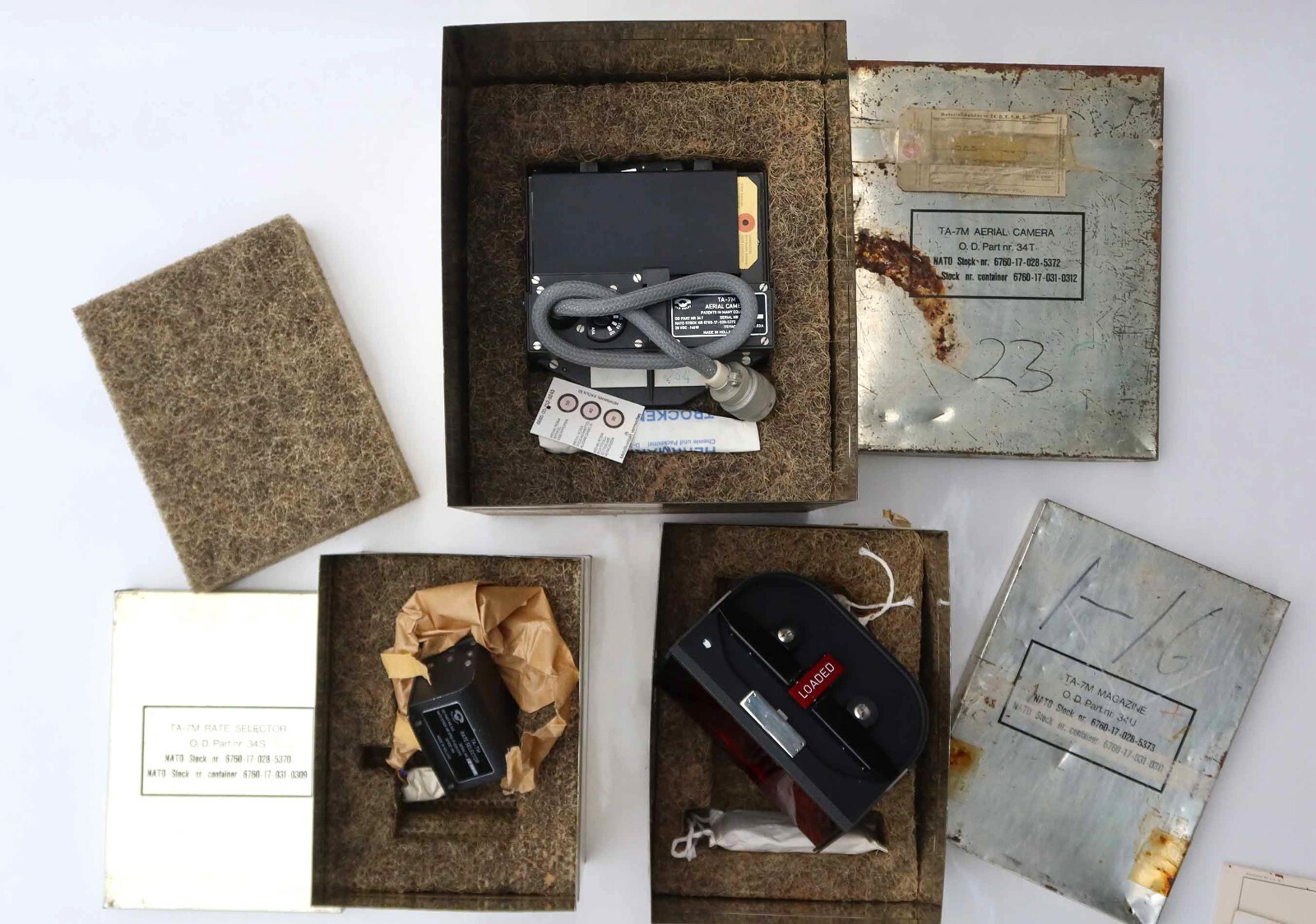 Old-Delft-Aerial-Camera-TA-7M-Luftbildkamera-NATO-with-matching-box-364988839343 Old Delft Aerial Camera TA 7M Luftbildkamera NATO