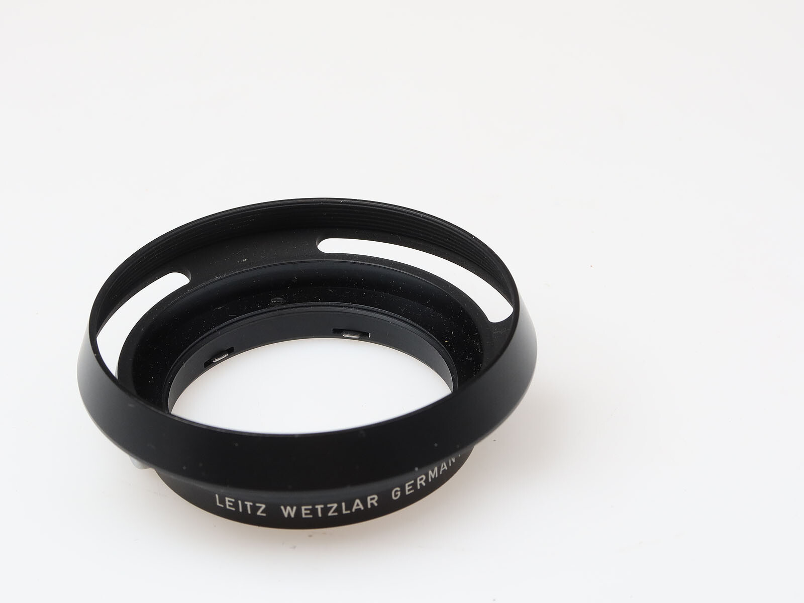 Leica-12504-Sonnenblende-Hood-fuer-Summilux-Summicron-35mm-Leitz-97707-near-mi-157130795024 Leica 12504 Sonnenblende Hood für Summilux Summicron 35mm Leitz 97707 near mi... - Image 1