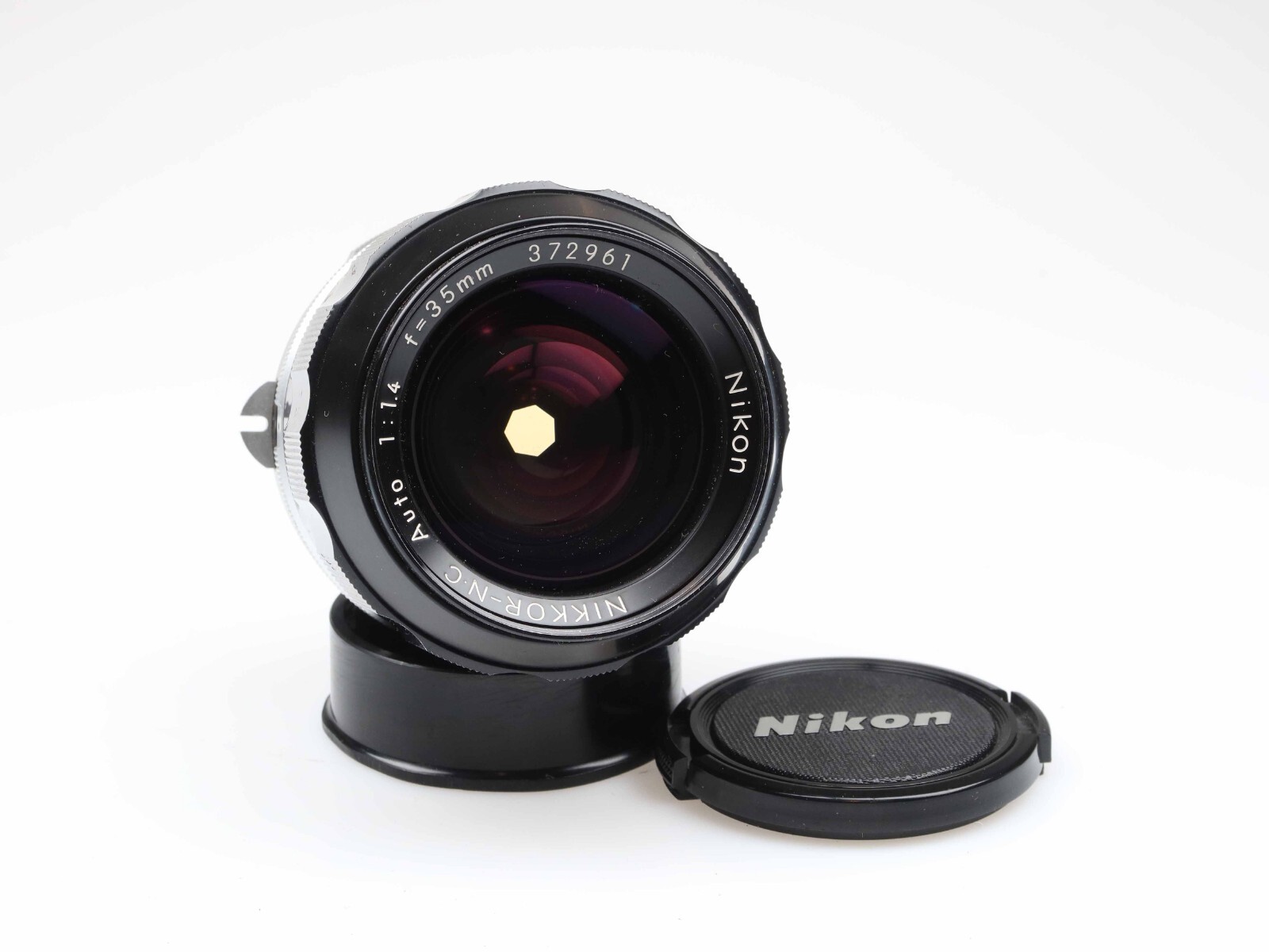 Nikon-Nikkor-NC-Auto-35mm-f14-Thorium-Objektiv-Lens-97505-157016818004 Nikon Nikkor NC Auto 35mm f1.4 Thorium Objektiv Lens 97505 – Bild 1
