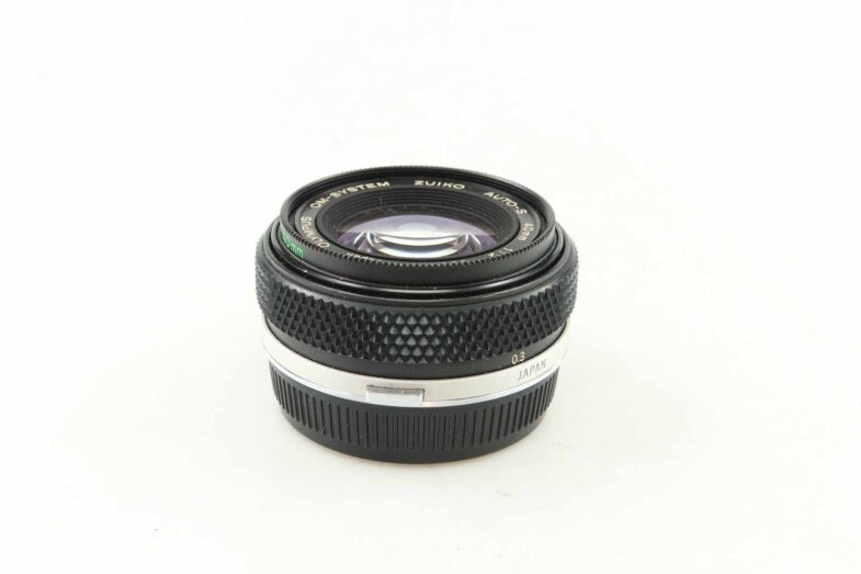 Olympus OM System 40mm f2 Auto-S Zuiko Pancake Lens 94707 - Image 2