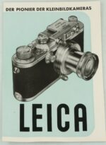 Leica Anleitung Prospekt  "der Pionier der Kleinbildkameras"  89722