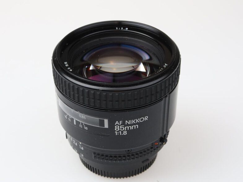 Nikon Nikkor AF 85mm f1.8 Objektiv Lens 97686 – Bild 3
