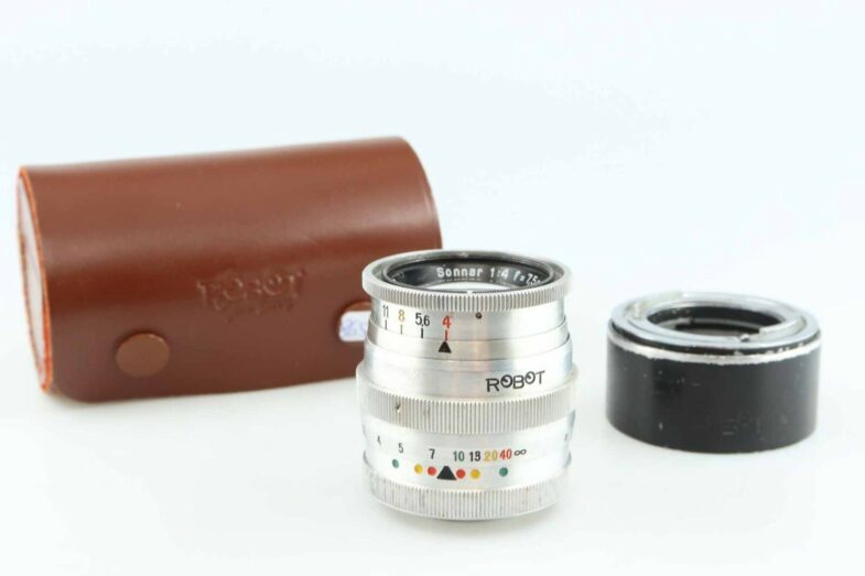 Robot Carl Zeiss Sonnar 75mm f4 Objektiv mit Gegenlichtblende