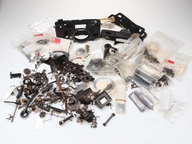 Leica SL SL2  Zubehör Ersatzteile Accessories Spare part Leitz 97204 – Bild 1