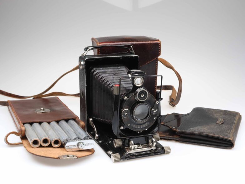 Voigtländer Bergheil 6x9 Kamera camera Heliar 105mm f4.5 Objektiv lens 97325 - Image 1