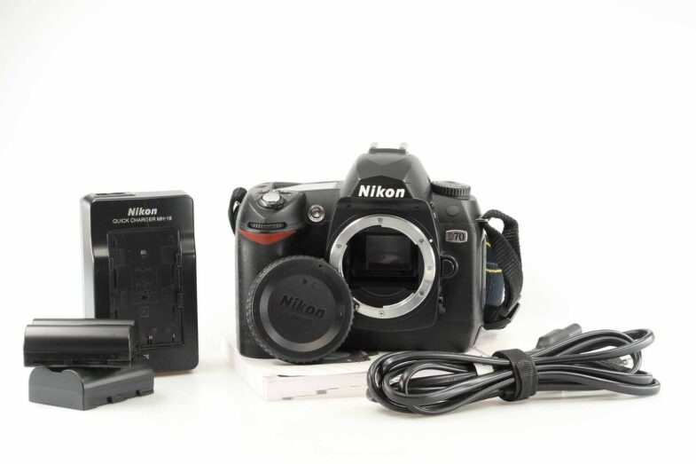 NIKON D70 Camera 91216 - Image 1