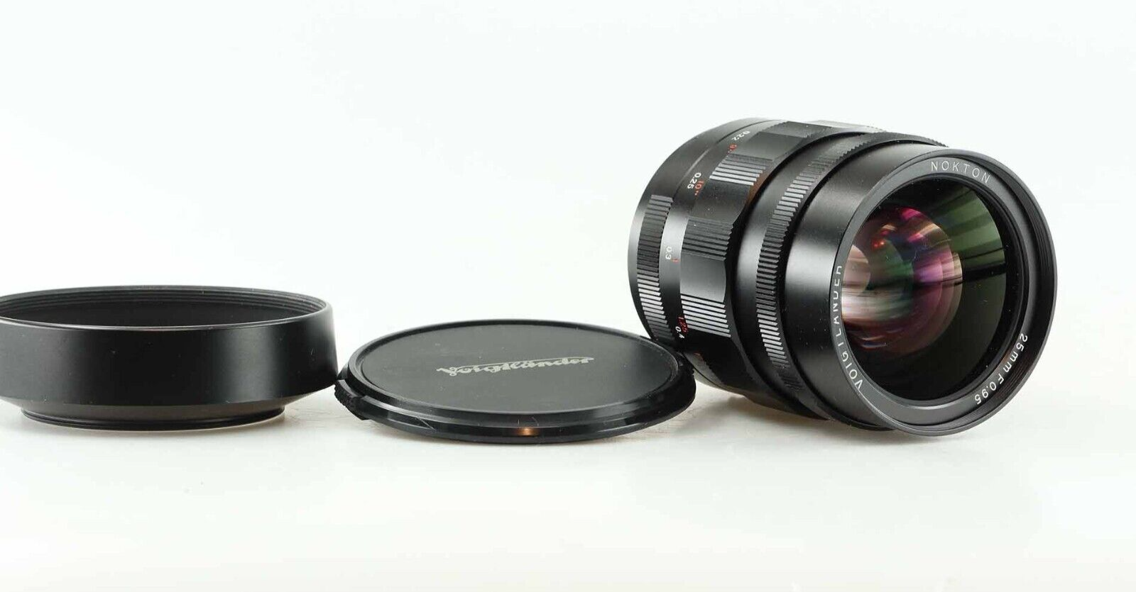 Voigtlaender-Nokton-25mm-Objektiv-Lens-34-Anschluss-Mount-93901-near-mint-364321584187 Voigtländer Nokton 25mm Objektiv Lens 3/4 Anschluss Mount 93901 near mint – Bild 1