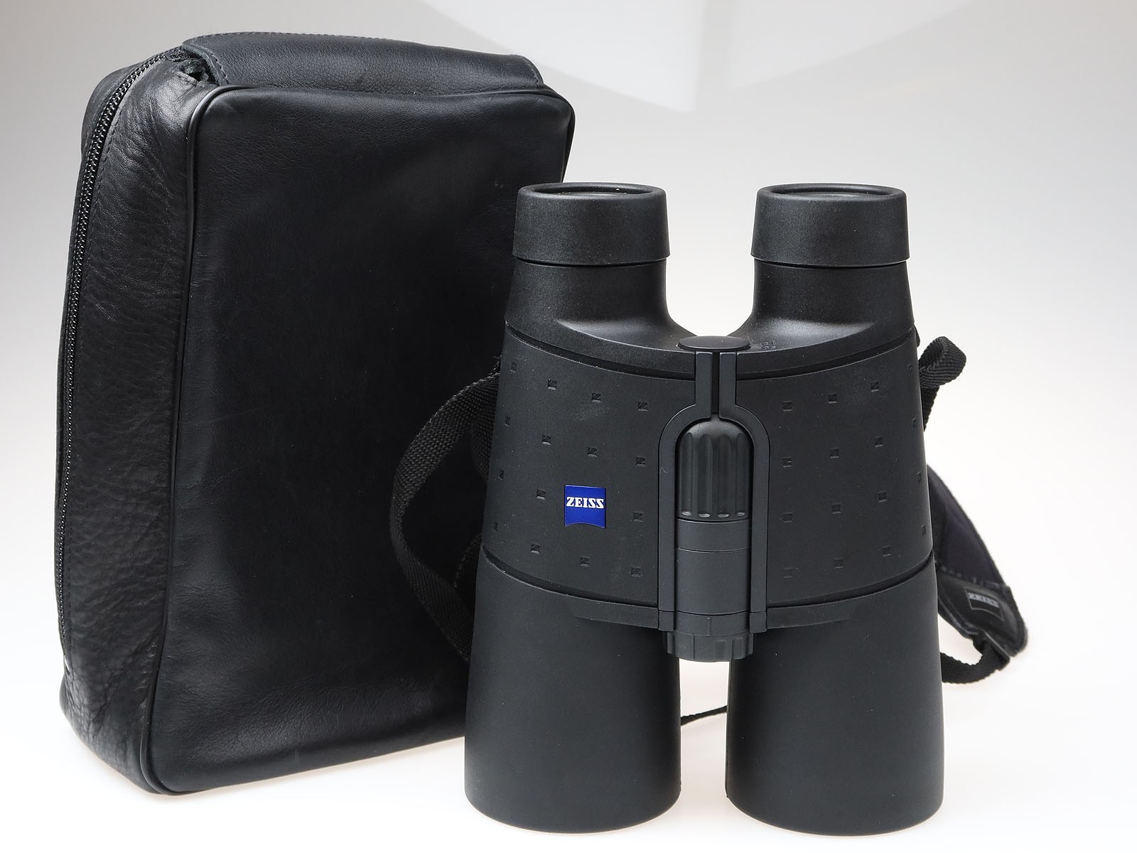 Zeiss-8x56-B-T-P-Fernglas-binoculars-98288-near-mint-wie-neu-365883056927 Zeiss 8x56 B T* P* Fernglas binoculars 98288 near mint wie neu – Bild 1