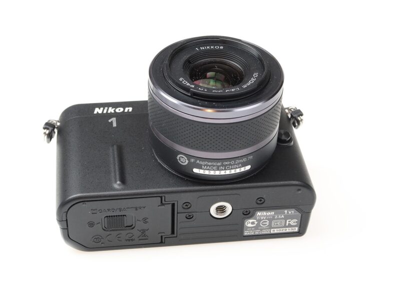 Nikon 1 V1 Kamera 10-30mm f3.5-5.6 30-110mm f3.8-5.6 near mint 98191 - Image 8